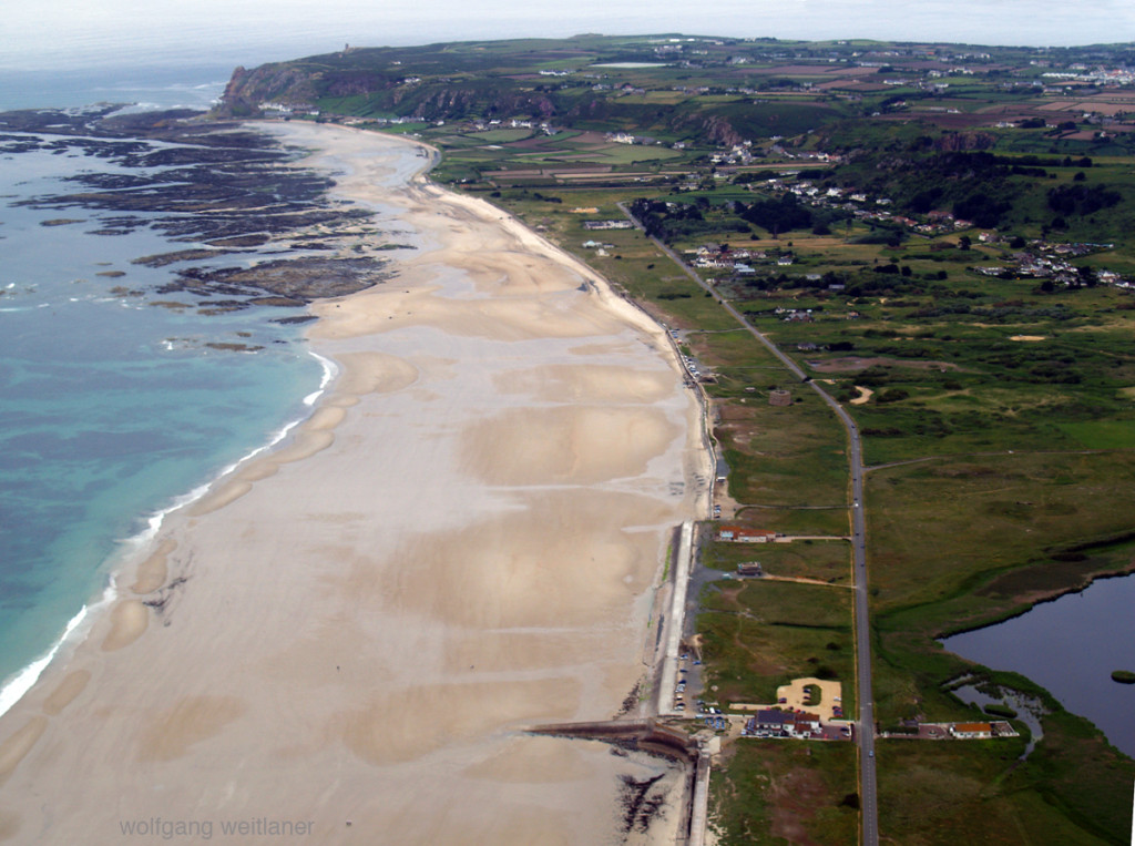 Jersey von oben St. Ouen' Bay, Jersey, Kanalinseln