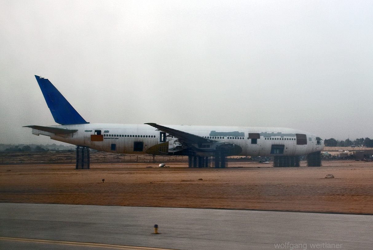 Flugzeugwrack am Airport in Kairo, Ägypten