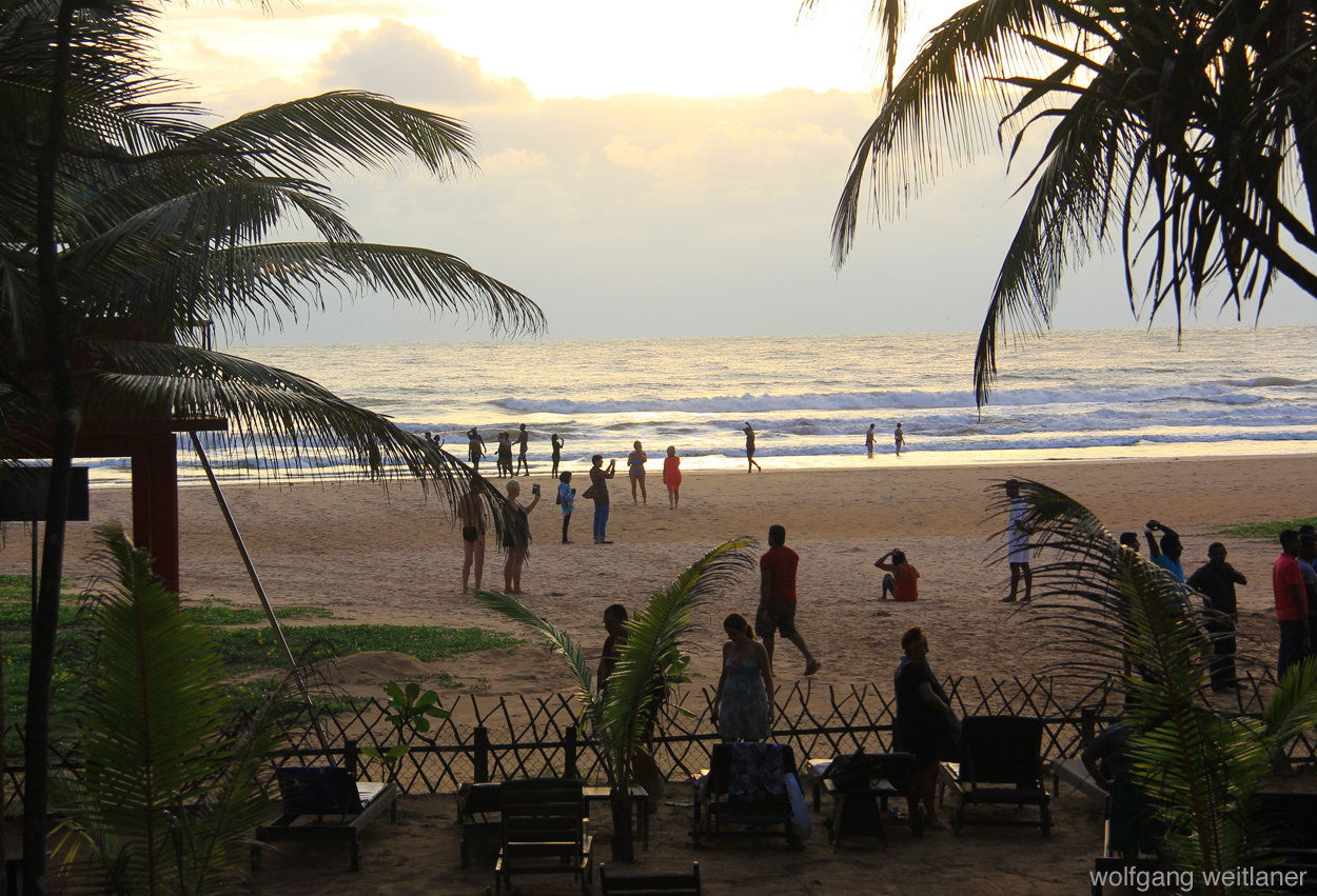 Sundowner-Beach-Party, Bentota, Sri Lanka