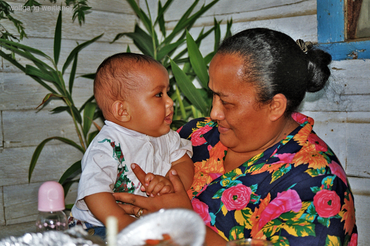 Tonga Haapai Mutter mit kind